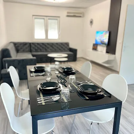 Neretva House شقة بلاغاي